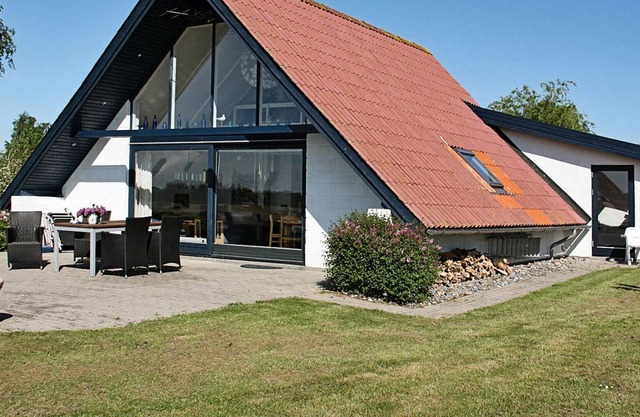 9 person holiday home in Grevinge