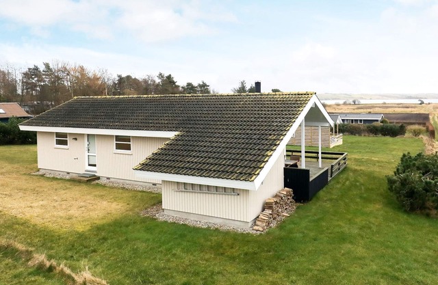 9 person holiday home in Millinge-By Traum
