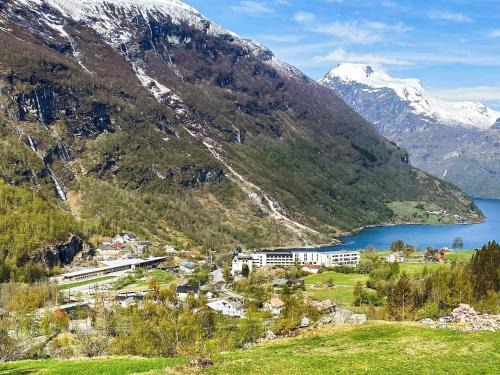 9 person holiday home in Geiranger-By Traum
