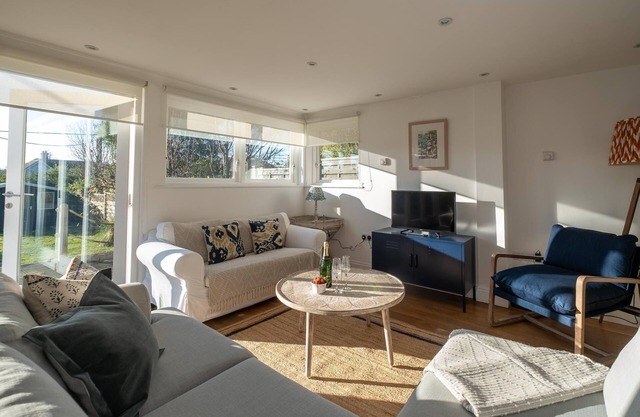 9 Uplands - sleeps 7 guests in 4 bedrooms