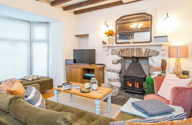 90 Main Street, Holiday Cottage Pembroke, Sleeps 4, 2 bedrooms, bathrooms