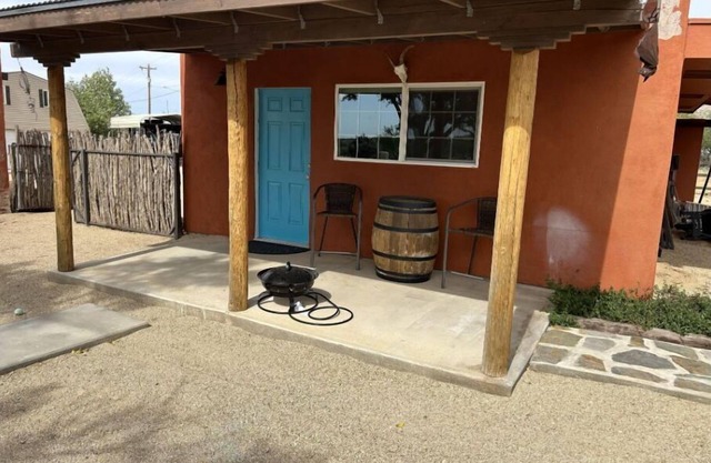 90 minutes from Las Vegas in old mining town. Pet friendly.