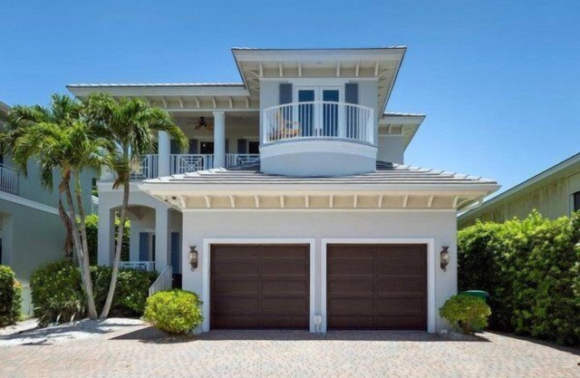 9222 Vanderbilt Beach Luxury Home