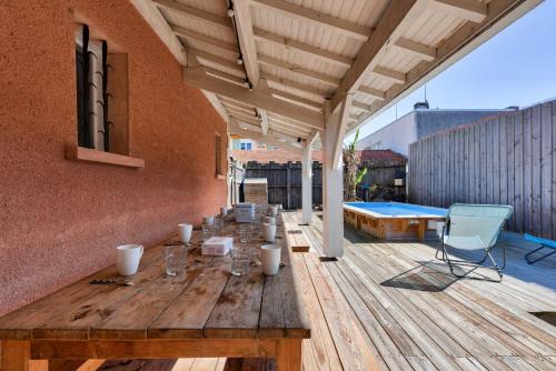 950m de la plage - Maison pour 10 avec piscine