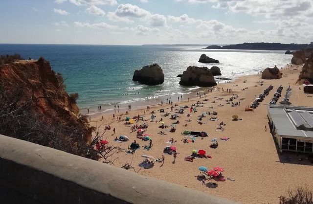 95m2 modern 3th flr condo, 4.7 km from Ferragudo beech