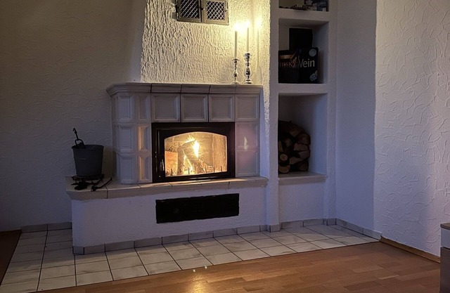 98qm Wohnung im Villenviertel - Voll Ausgestattet mit Balkon und Kamin + Wlan