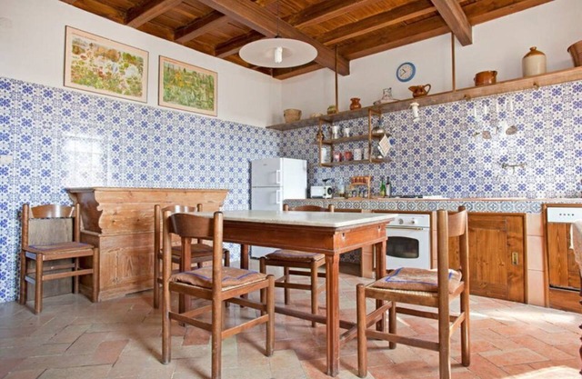 A 16th Century house in a beautiful Marche village.