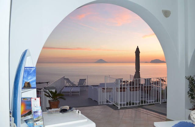 A Alera Room and Breakfast