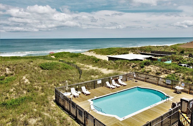 A Beach Odyssea at Admirals View III 2 Bedroom Oceanfront Condo, Pool Access, Near Kill Devil Hills Attractions