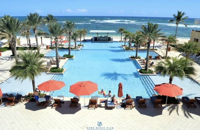 A Beautiful 3 Bedroom Condo in St. Marrten! Come with Friends or Family!