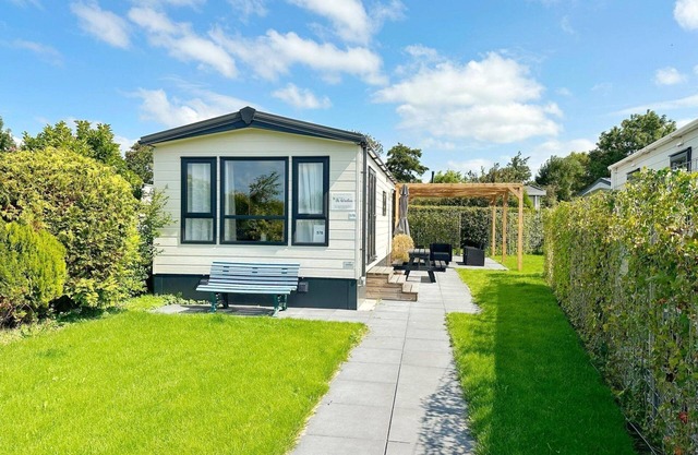 A beautiful, brand new chalet with south-facing terrace, air conditioning, central heating and free WIFI.