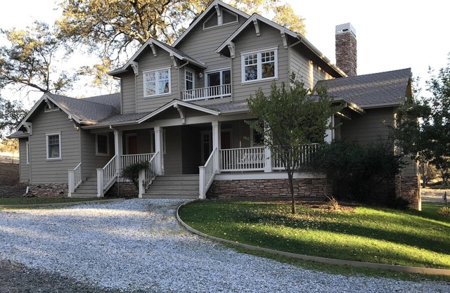 A beautiful home on 4 acres - 8 minutes to New Melones Lake!