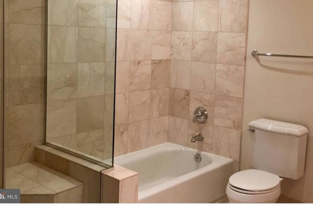 A beautiful, modern, two bedroom and two bathroom apartment Located near Tysons!