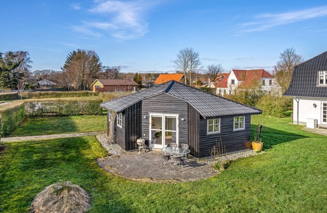 A bright cute vacation home in the north of Jutland and close to the beach.