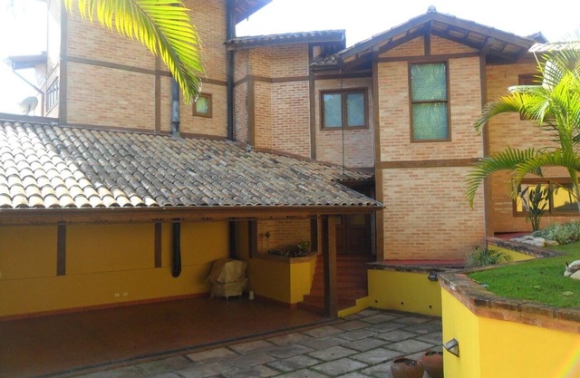 A Casa dos Seus Sonhos Existe, num Condomínio Fechado de Natureza Exuberante !