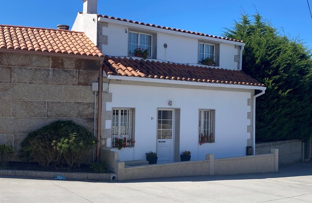 A Casiña de Ares, very close to the beach