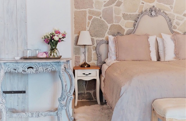 A charming country house with separate guest rooms overlooking the lake.