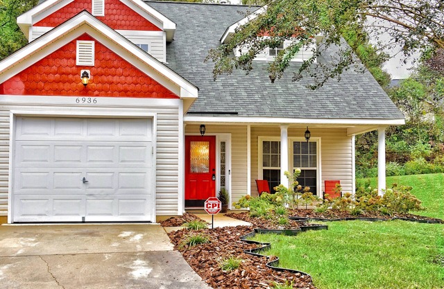 A Charming/Cozy/Spacious Home