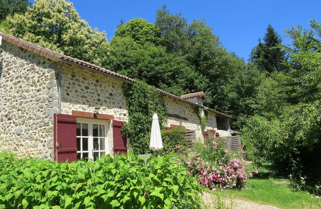 A charming rural gite for up to 2 people, 20 acres of grounds, wifi, by a river.