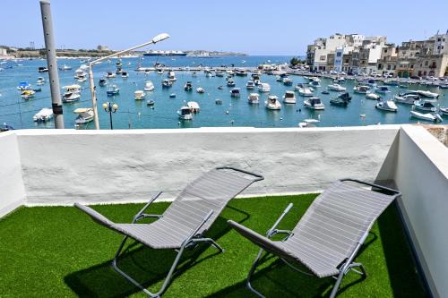 A Cosy Nest Overlooking The Sea - Happy Rentals