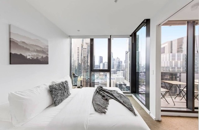 A Cozy 2BR Apt with Yarra Views, FREE Parking