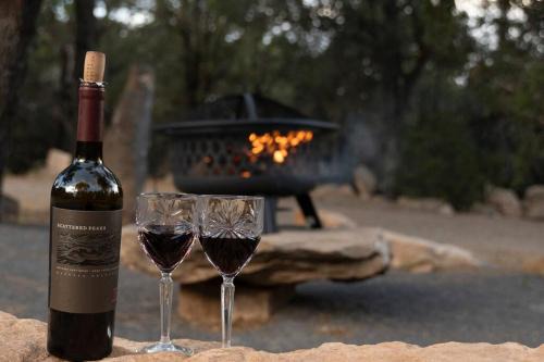 A Cozy Cabin Escape in Tijeras-Hot Tub-Game room-Pet Friendly!