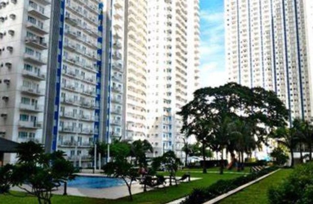 A COZY condo in a PRIME location connected to SM North EDSA Mall, Quezon City