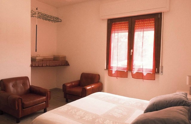 A cozy house in a quiet area, located between the city center and the sea