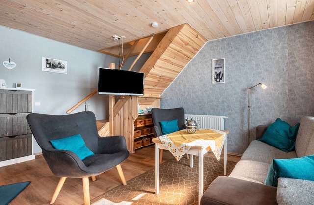 Apartment 'Mit Hund Blomberg Ostfriesl' with Private Terrace