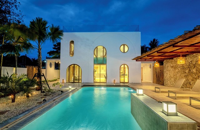 A Dream Naka Island - Beachfront Retreat