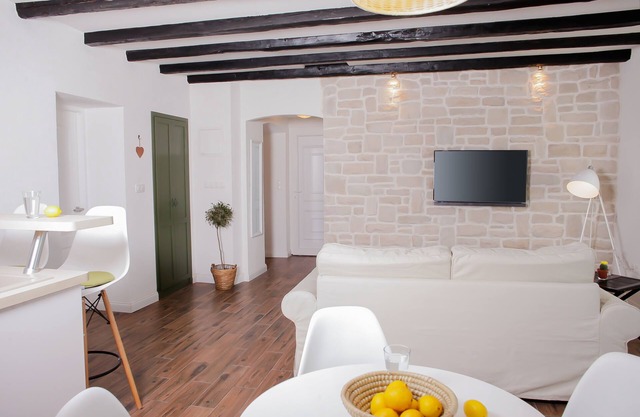 A&E Apartment - Near Cathedral of St James