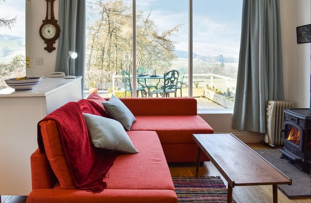 A fantastically renovated cottage set within beautiful countryside offering breath-taking views.