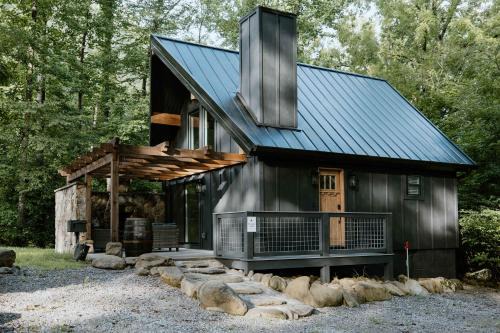 A-Frame Home - Cozy and Modern - Smoky Cottage