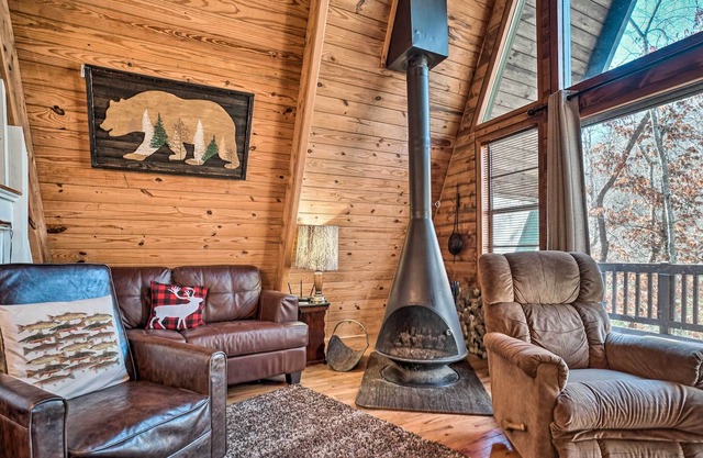 'A-Frame Of Mind’ Cabin on Brasstown Creek!