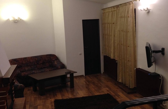 A friendly and cozy apartment, 70 sqm, close to the subway