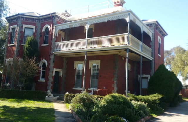 A Grand Mansion in Yarraville with off street parking