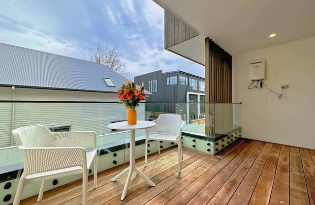 A Home Away from Home - Lux 4Beds ASB Showgrounds