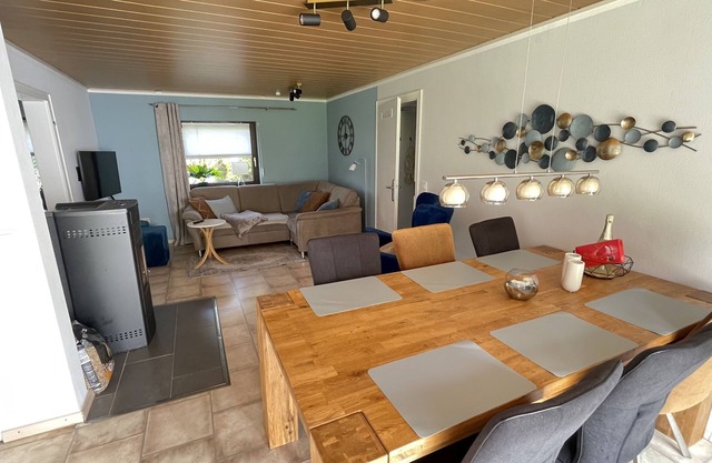 A house with a large garden - for you alone. Holiday on the Lower Rhine 💚