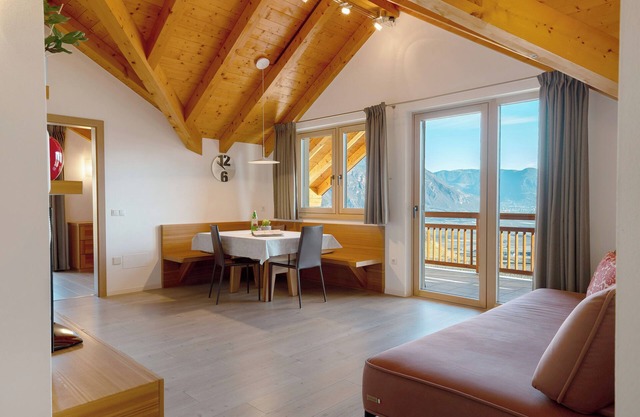 Apartment 'Egarter Vernatsch' with Mountain View, Shared Pool and Wi-Fi