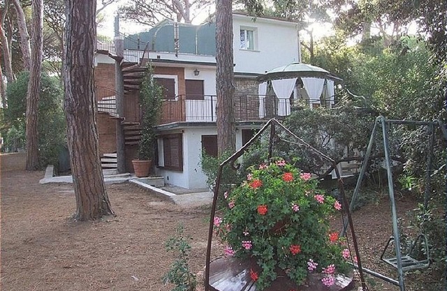 Azalea 7+3 - Three Bedroom Apartment, Sleeps 10