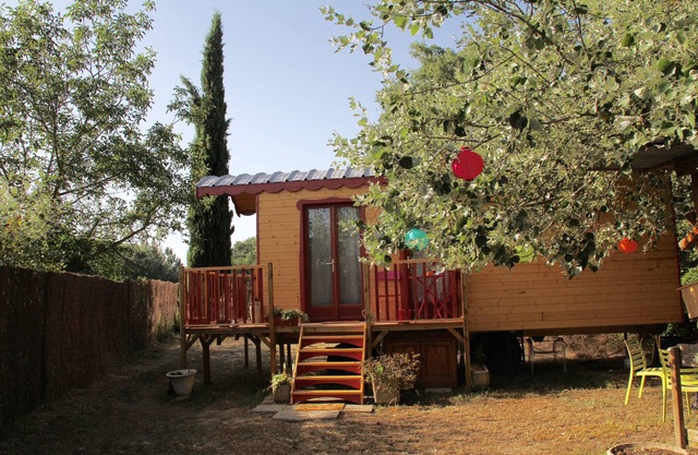 A jewel of a trailer in the Luberon