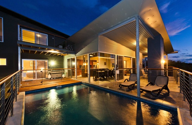 A La Plage Beach House - 15 min walk to to beach
