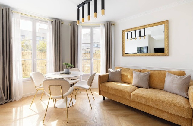 A Lovely 1-BR with Services in Batignolles
