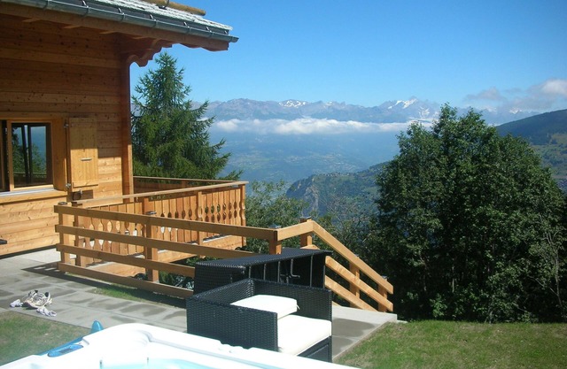 A luxurious 12 person chalet with superb view