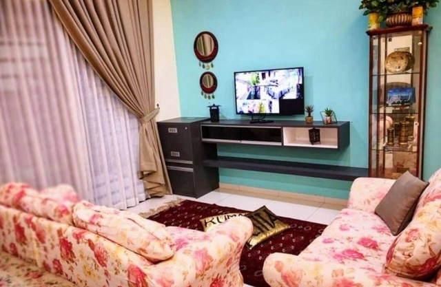 A luxurious homestay located just 800m from Lost World of Tambun, Ipoh