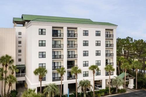 A Luxurious Resort Surrounded By Beautiful Beaches And World-Class Golf Courses