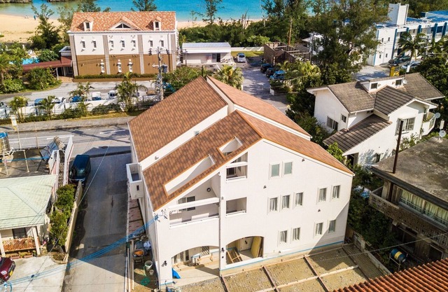 A modern house with a simple and calm atmosphere b / Kunigami-gun Okinawa