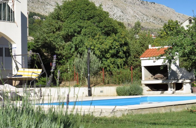 A Mountain Escape From Everyday Life At Apartment Vilar right next to Split!