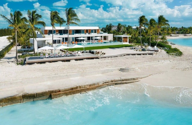 A paradise of villa that provides an ultimate luxury vacation experiences
