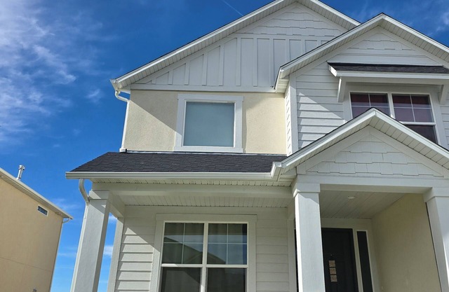 A peaceful abode with adventure and entertainment nearby!